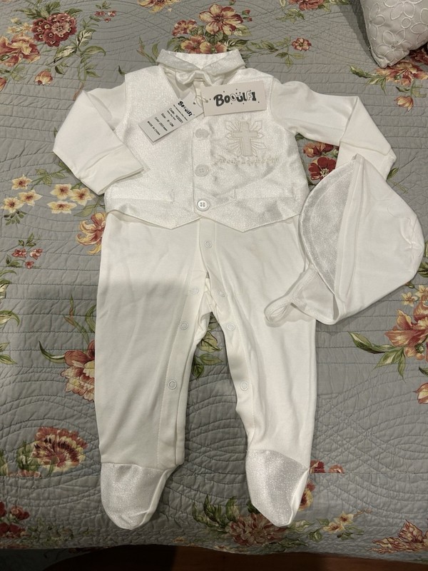 Booulfi Baby Boy Embroidered Christening Set Sz. 9-12 M Jesus Loves Me