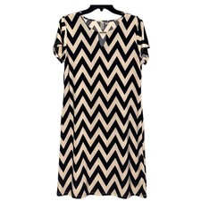 Tacera Shift Dress Women Medium Black Cream Chevron Keyhole Short Sleeve