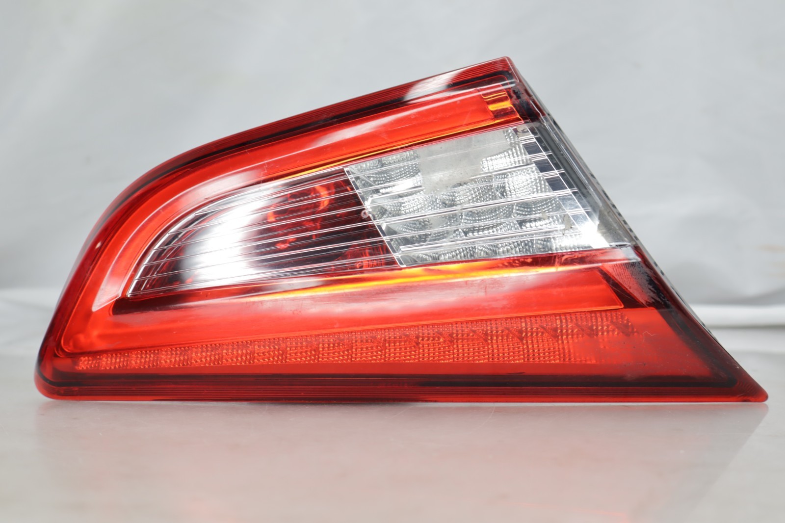 Maserati Ghibli 2014-2017 Rear Left Inner Luggage compartment light