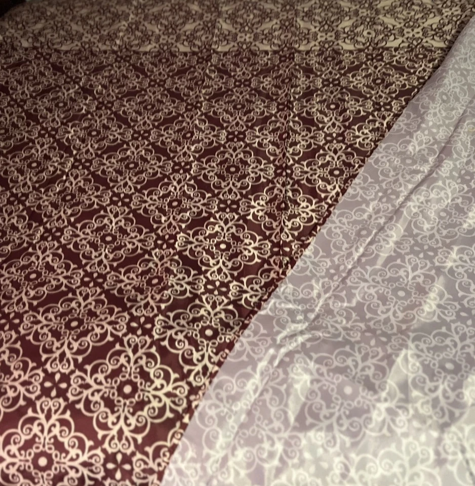 "Cortina de ducha Mainstay 70"" X 72"" ombre borgoña/tostado" Foto 4 de 4