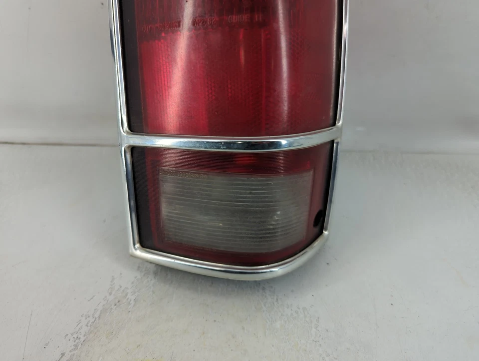 1992 Chevrolet S10 Driver Left Side Tail Light Taillight Oem XN8CC - Image 4 of 4