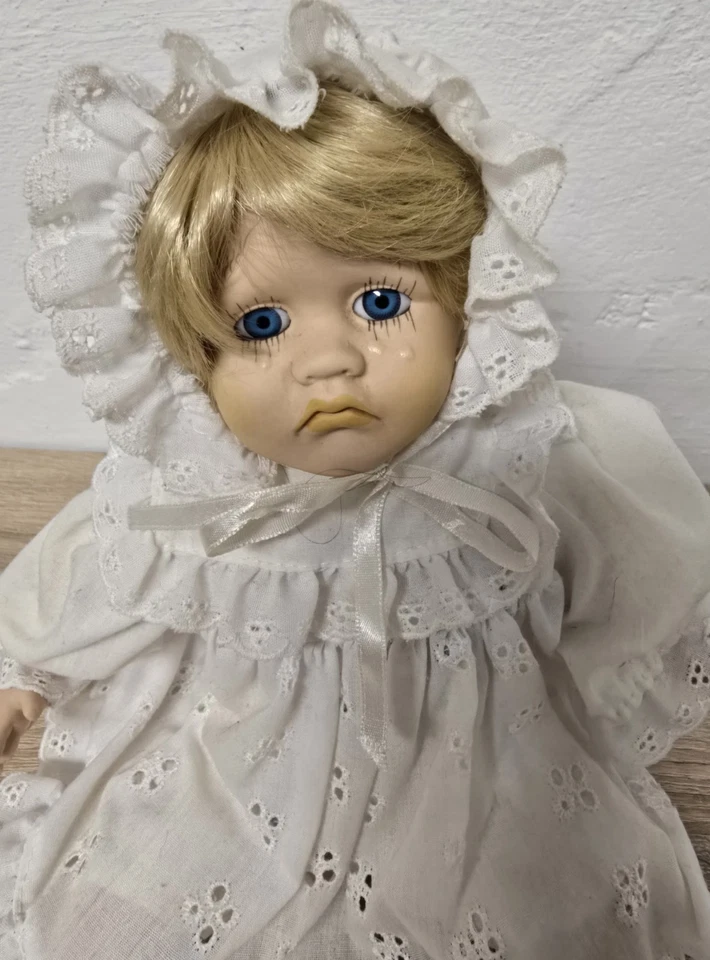 Artist doll, porcelain doll, porcelain head, 25 cm, collector's item,... - Image 2 of 4