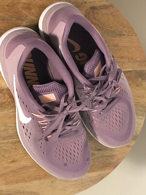 Ladies 8.5 FLEX 2017 RUN Nike Shoe Color Violet Dust