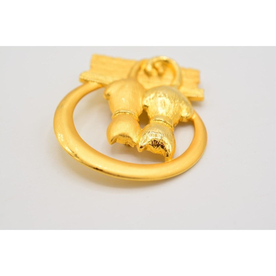 JJ Vintage Cat Pin Brooch Brushed Gold Love Couple Brick Wall Signed