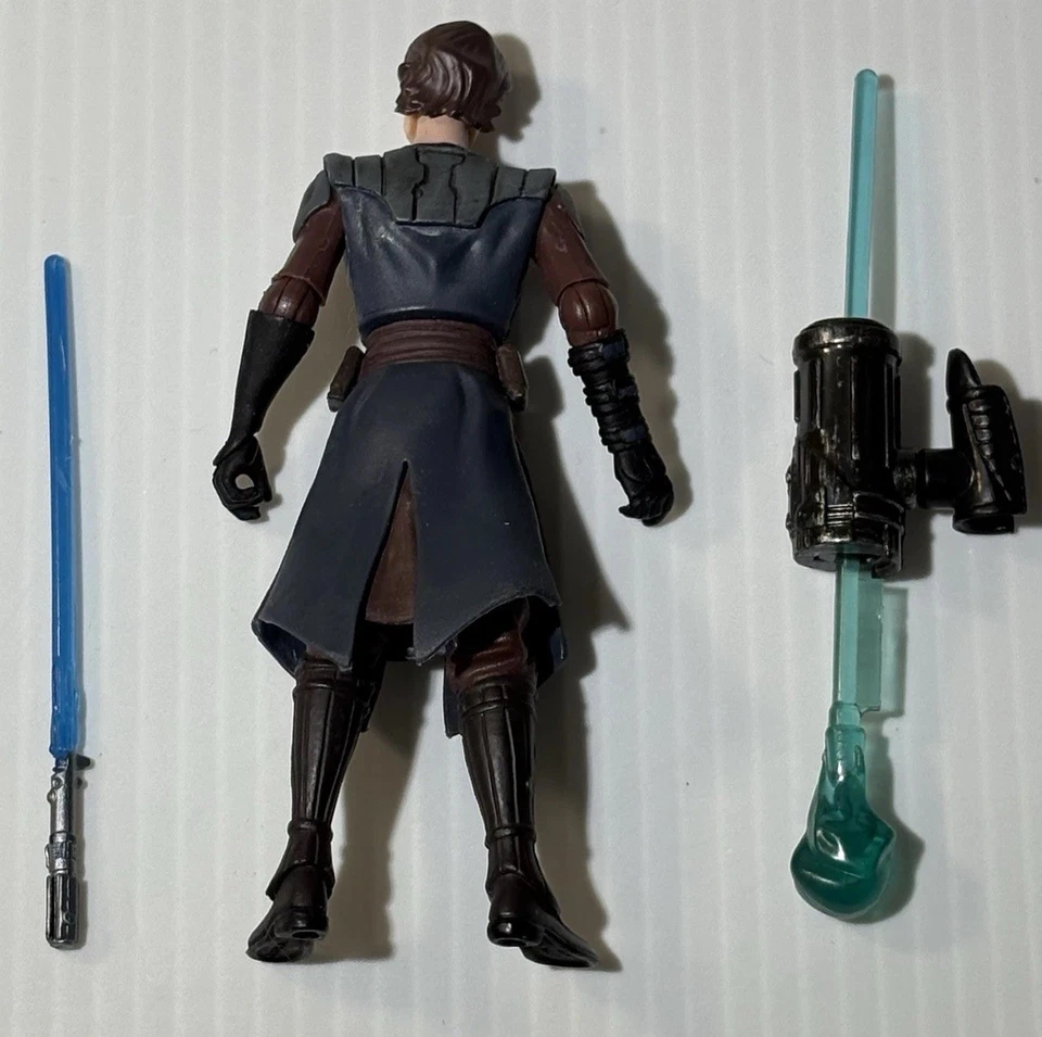 4 figuras de Star Wars Clone Wars 3,75" Anakin, Obi, Rex, Dooku y Jedi Star Fighter Foto 3 de 4