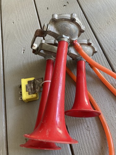 Vintage Flauto Unus air horns Made In Italy 12 Volt Tested And Work Great - Afbeelding 8 van 18