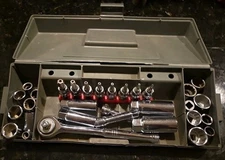 Nice! Husky 22202 3/8 inch Quick Release Ratchet Sockets Torx Set Case Extension