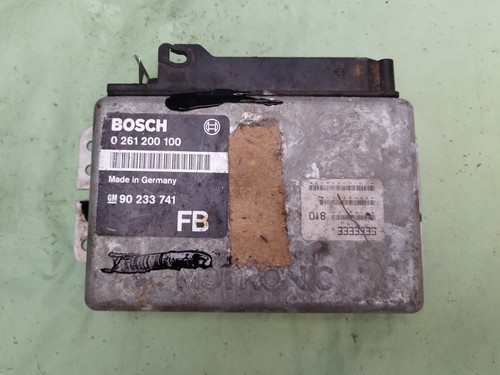 Opel Omega A Vectra A Benzin Motorsteuergerät Modul 90233741FB 0261200100