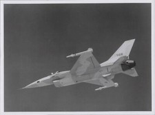 GENERAL DYNAMICS F-16 FIGHTING FALCON ORIGINAL MANUFACTURERS PHOTO 79 USAF