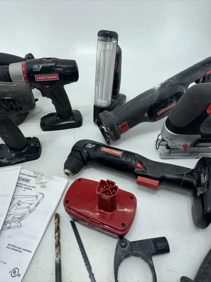 CRAFTSMAN 7 Tool Set 19.2 VOLT CORDLESS Drill Driver Recip/Circular Saw-Light - Image 4 of 4