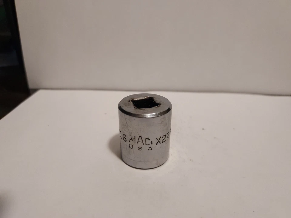MAC TOOLS 3/8" DRIVE 11/16" SHALLOW 6 POINT SOCKET - MADE IN USA - X226 - Image 2 of 4