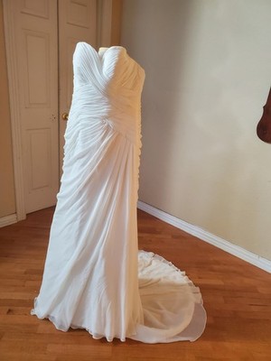 Franssical Wedding Dress Minimalistic Sleveless Lace Luxurious Gown Size 12 New