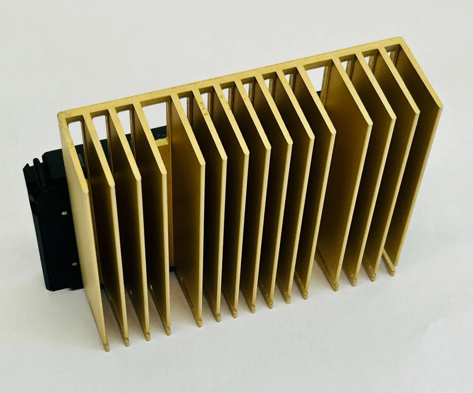 Intel Pentium II SL264 Processor 233MHz 233/512/66 2.8V Slot 1 CPU With Heatsink - Image 3 of 4