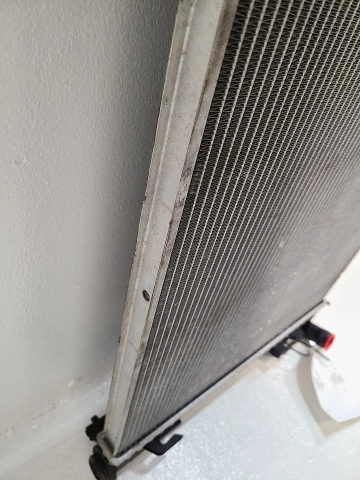 Radiador principal Cadillac CT6 2016-2020 3,6 L 16-20 84215228 Foto 4 de 4