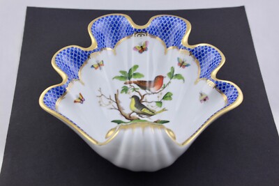 HEREND PORCELAIN SHELL CANDY DISH ROTHSCHILD BIRD BLUE FISHNET PATTERN - MINT