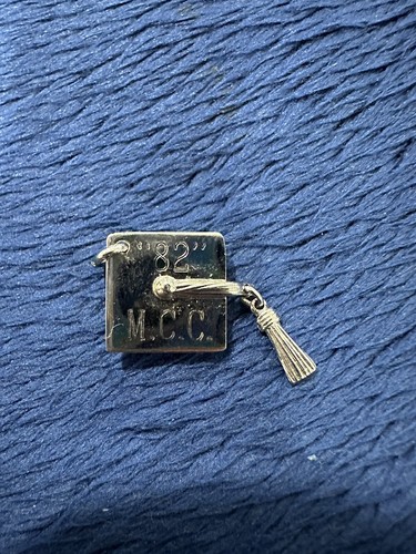 Vtg Sterling Silver MCC 1982 Graduation Cap Charm, 1g