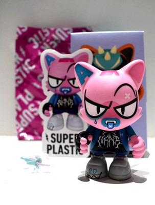 SUPERPLASTIC JANKY SERIES THREE (3) - ANNA CATTISH - 3'' VINYL FIGURE