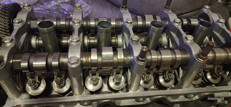 Honda S2000 AP2 2005 (equipamiento Ferrea Head) hecho por tienda local... Foto 2 de 4