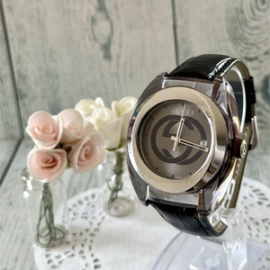 Montre GUCCI 137.1 SYNC acier inoxydable dos gris x argent d'occasion ceinture noire