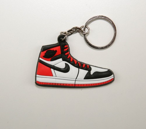 NIKE AIR JORDAN 1 RETRO KEYCHAIN 