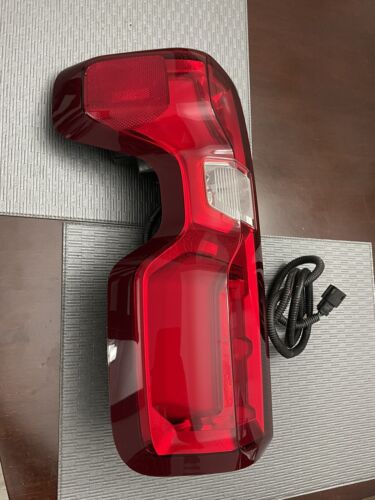 CHEVY SILVERADO 1500-2500 LTZ TAIL LIGHT LED LH LEFT DRIVER OEM 2019-22 84554658 - Picture 4 of 9