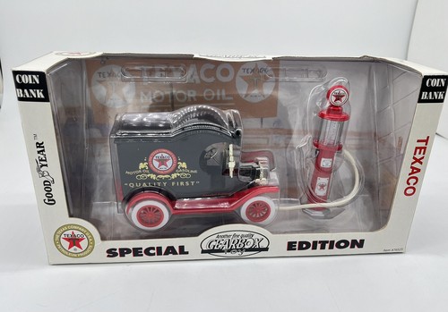 Gearbox Texaco Special Edition 1912 Ford Model T Coin Bank & Wayne Gas Pump Mint