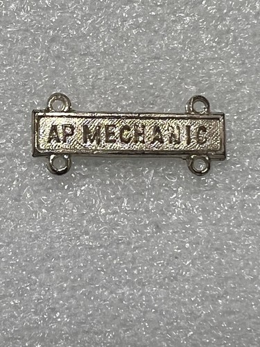 AP MECHANIC QUALIFICATION BADGE BAR TAB PIN AAF US ARMY AIR CORPS