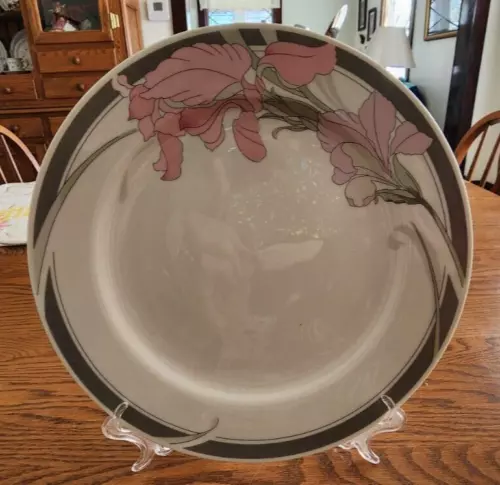 Helena Dinner Plates (pair) 10 1/2" Gibson Designs Fine China White Grey Pink !