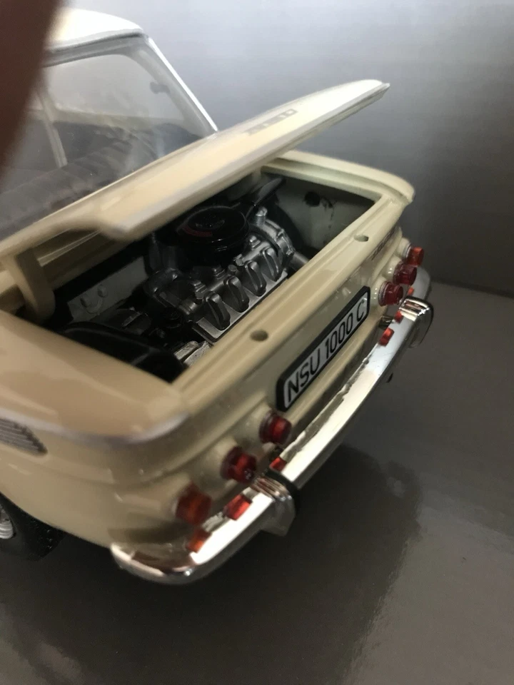 Prinz-Nsü 1000C Scala 1/18 Revell RARO Colore Bianco Nuovo Mai Esposto-Perfetto - Immagine 4 di 4