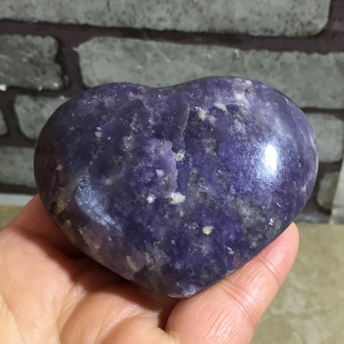 Cuarzo natural litio mica púrpura mica cristal en forma de corazón espécimen 183g h31 - Imagen 5 de 8