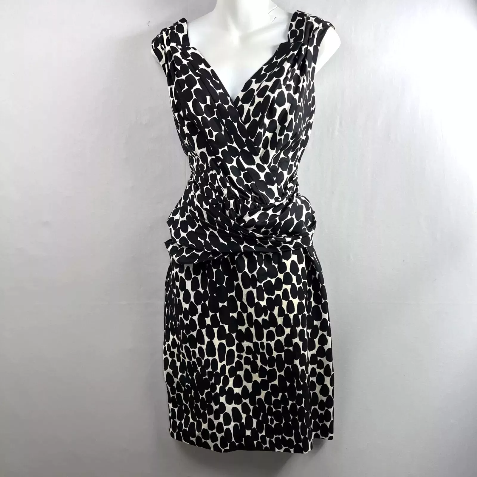 GUCCI   ROBE 100% SOIE avec DOSSIER   Taille 44 / 8