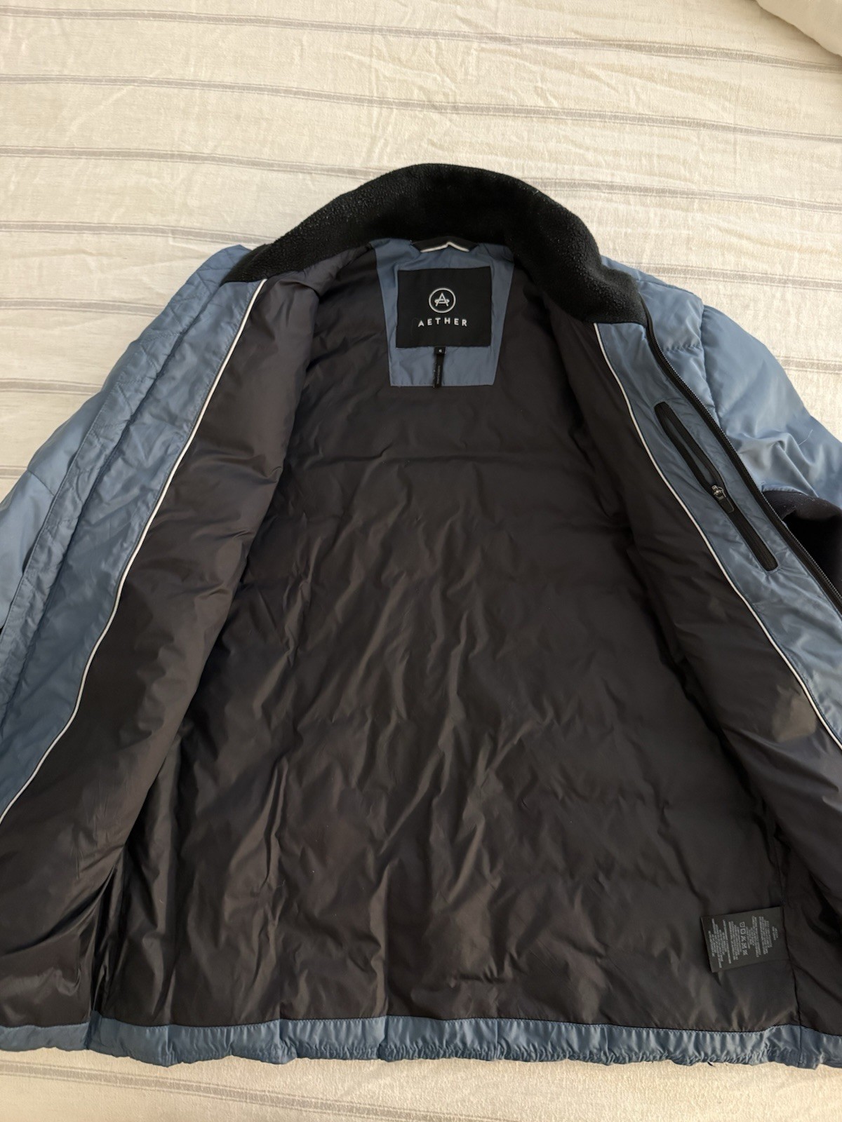 Aether Men’s Jacket Small - image 2