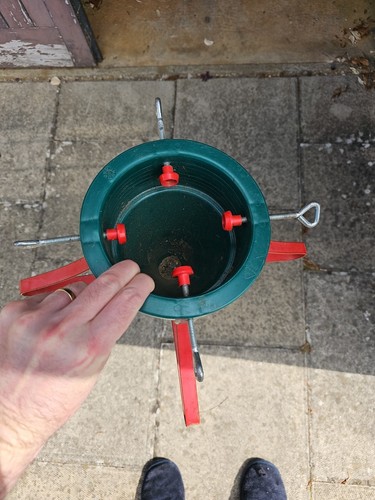 Sturdy Indoor Christmas Tree Stand Holder - Picture 2 of 2