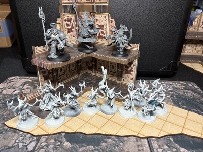 Warhammer 40K Thousand Sons Lot - 10 Tzaangors + Exalted Sorcerer on Disc + Sorc