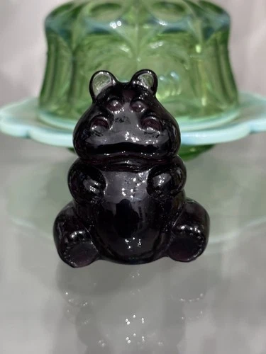 Fenton Glass Plum Purple Hippo Figurine Made In USA