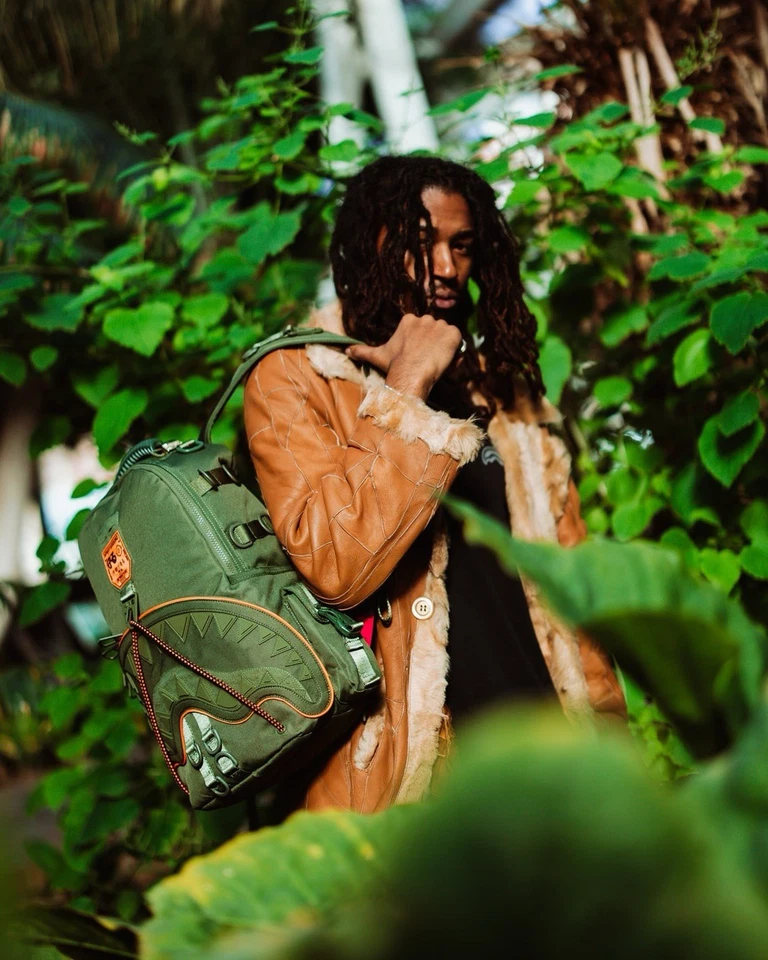 正品 SPRAYGROUND 特别 OPS 鲨鱼方形背包 B6947 - 限量版 — 第 2/4 张图片