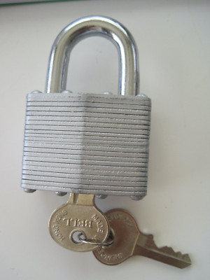 Bell By Linders Layer Type Lock W/ Key