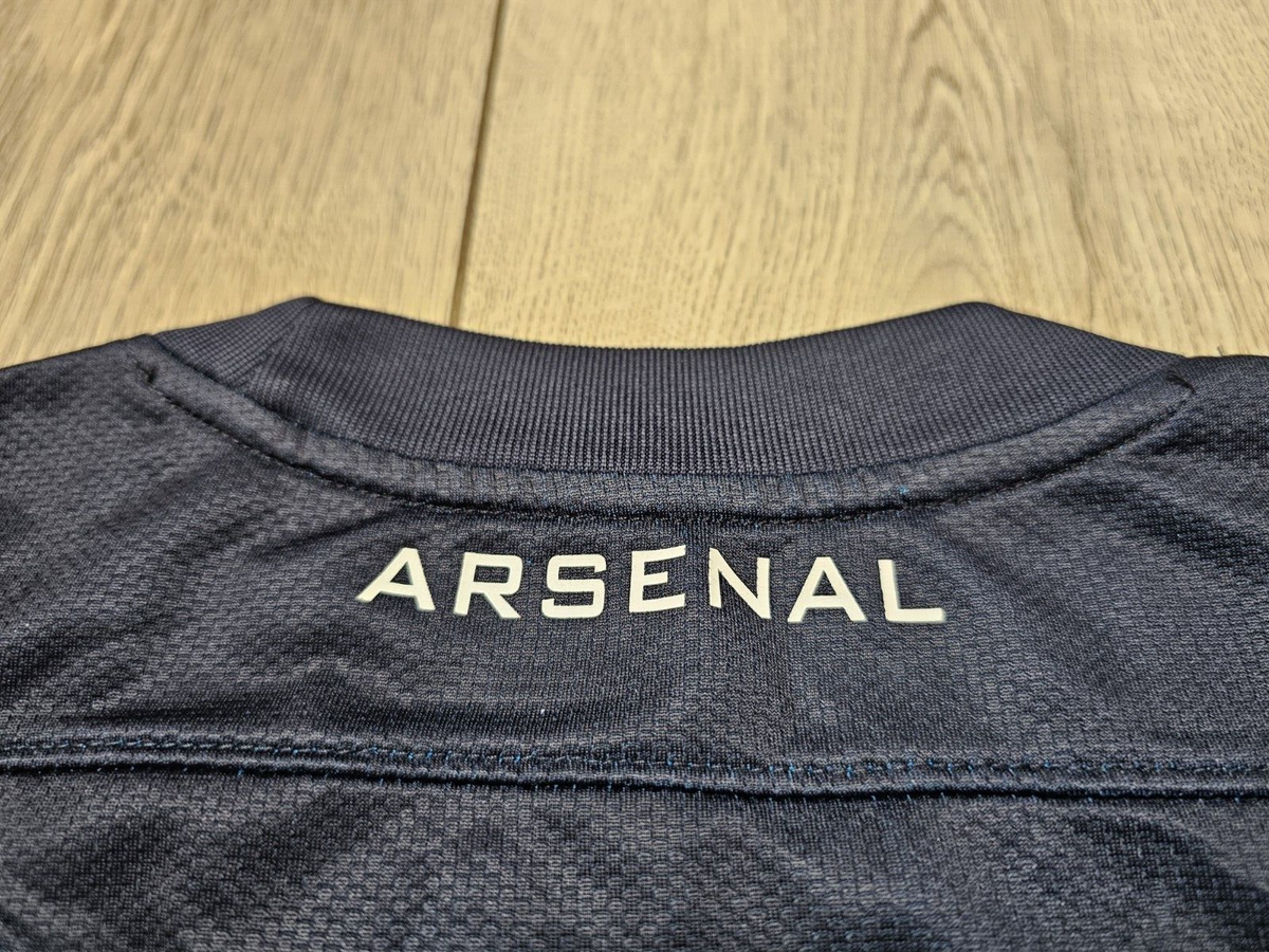 ARSENAL 2011 2012 AWAY FOOTBALL SHIRT ARSENAL LONDON SOCCER JERSEY