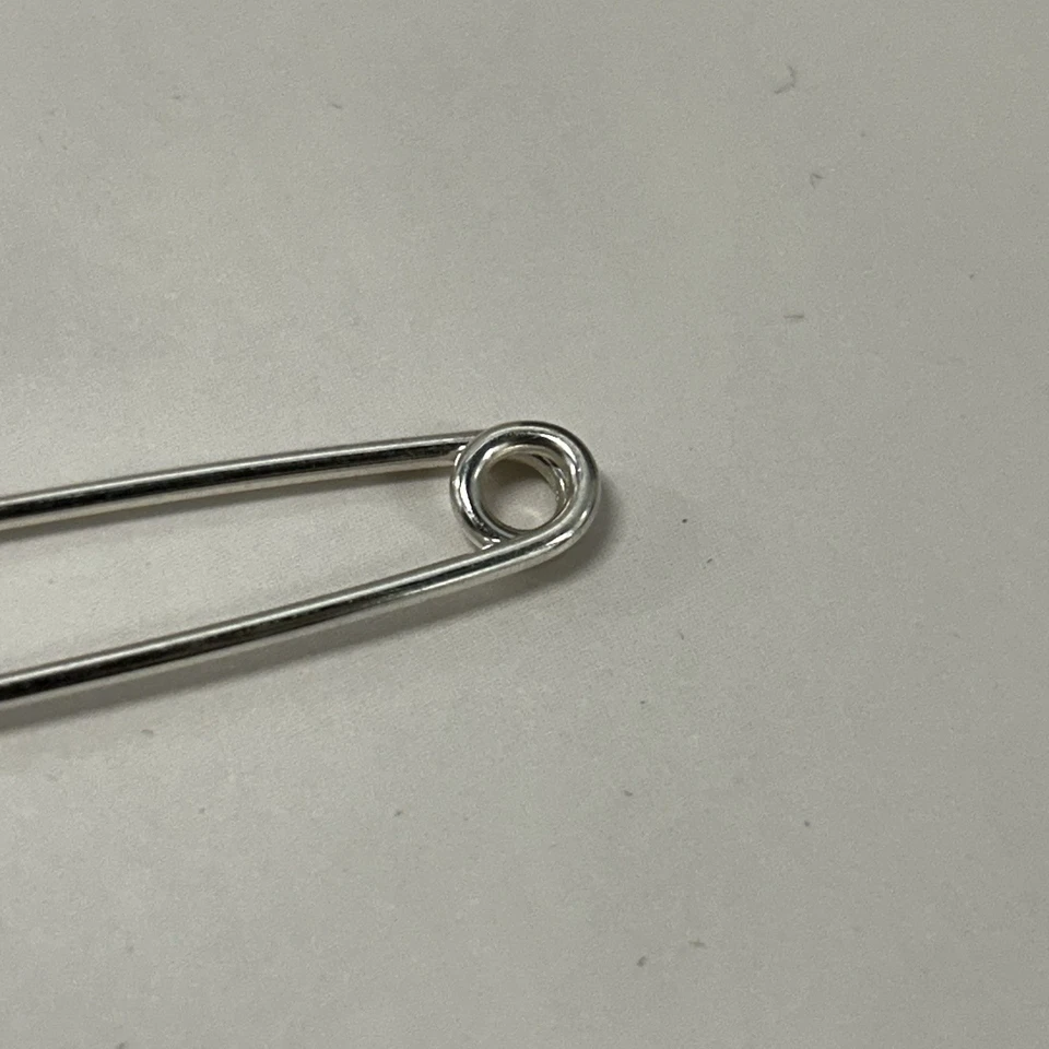 Pin de seguridad de plata esterlina corazones cromados 03 clásico accesorio de pasador de 2 pulgadas Foto 4 de 4