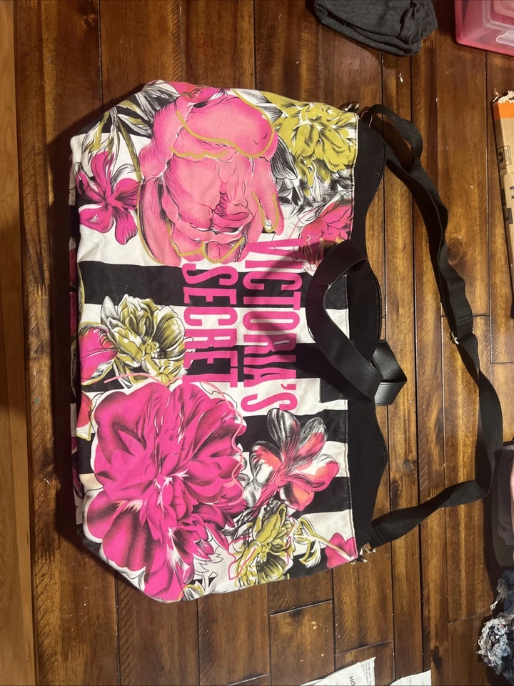 Bolso de noche Victoria Secret Foto 2 de 2