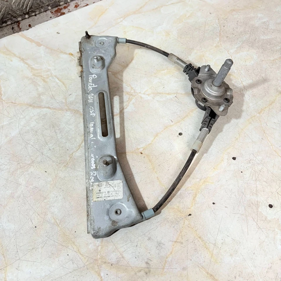 Regulador ventana trasera conductor Fiat Panda 2011 original OEM Foto 2 de 4