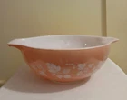Pyrex Gooseberry - Pink # 444 Vintage Cinderella 4 Qt Mixing Bowl