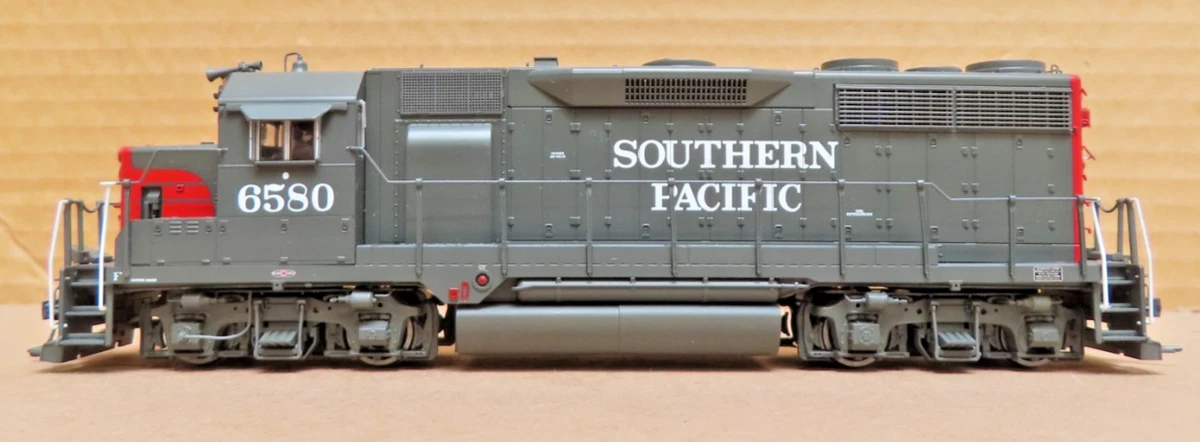 MTH Southern Pacific Plastic HO Model Railroad Locomotives for