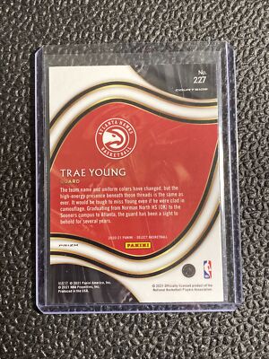 2021 Select Trae Young Courtside SP Red White Orange Shimmer Prizm