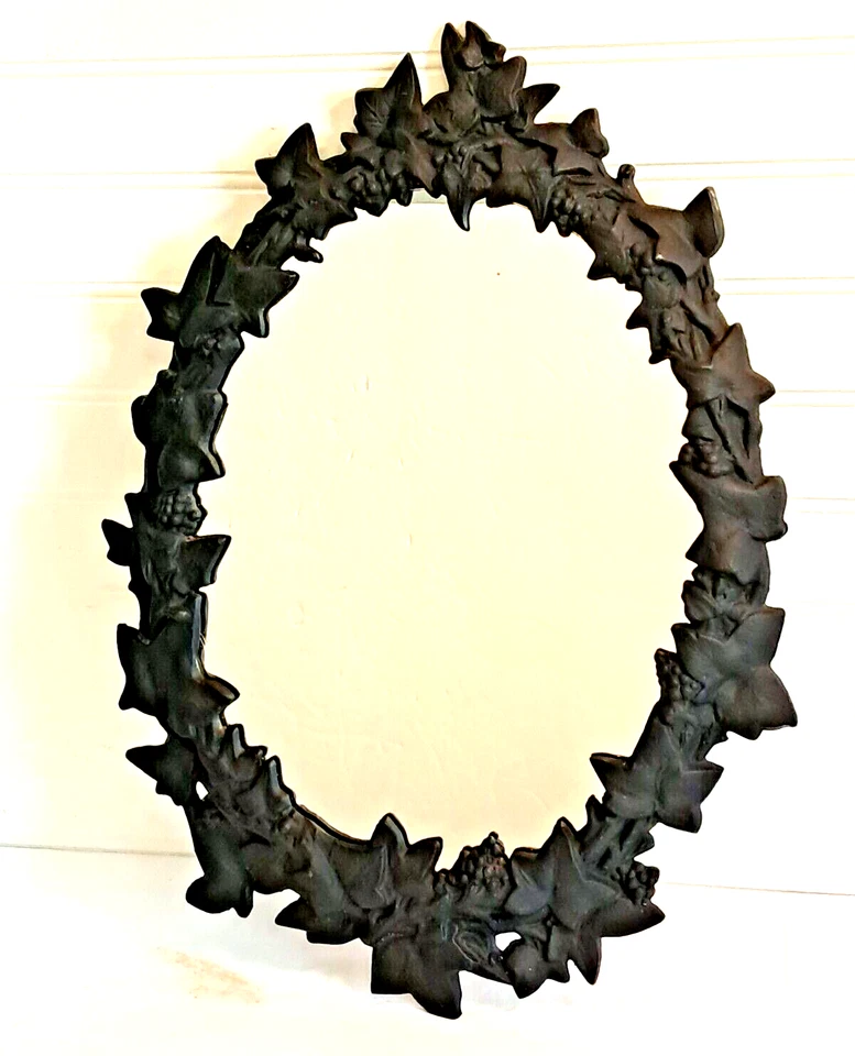 Antiguo Espejo de Metal de Hierro Fundido Estilo Victoriano Colgante Hoja de Uva Ornamentada 12x17"H Foto 2 de 4