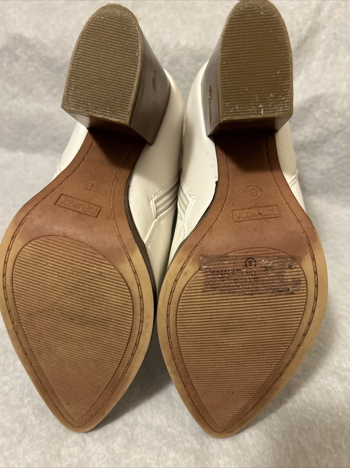 Botas de tornozelo femininas brancas biqueira pontiaguda salto bloco robusto zíper lateral - Imagem 4 de 4