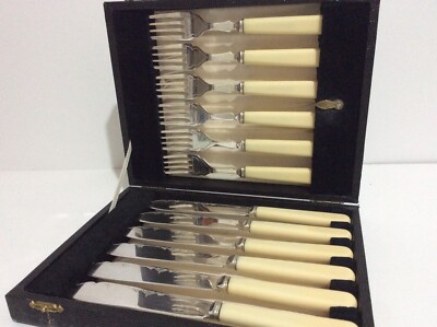 Ryals EPNS AI made In England Cutlery Knives Forks Set Felt Boxed