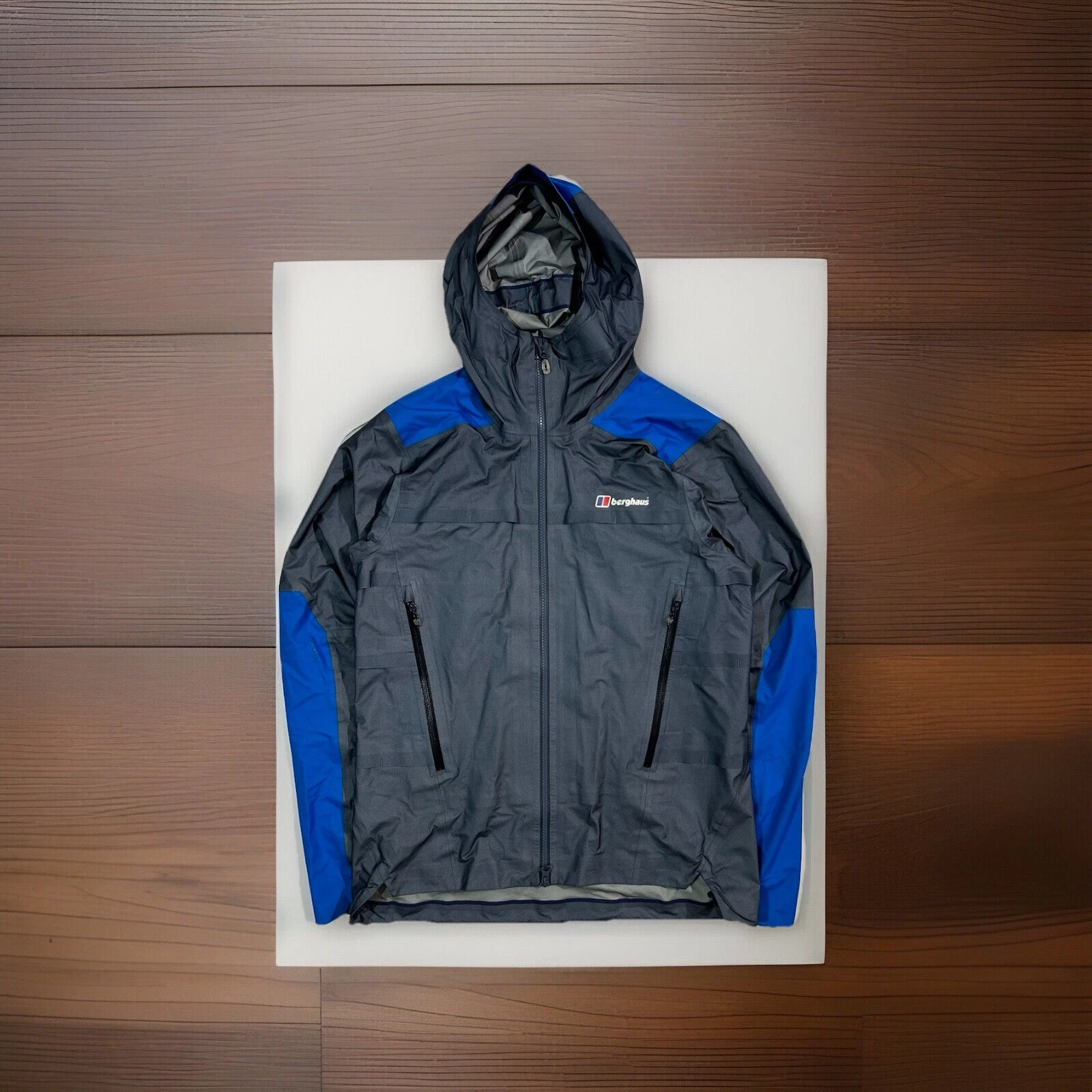 Berghaus Extrem GORETEX Storm Jacket GR20 Men Blue Waterproof Size S Outdoors