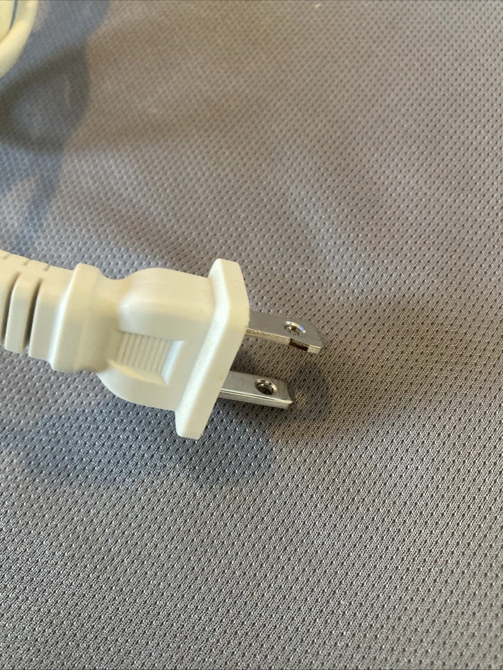 Adaptador de corriente Nintendo Wii Intec Foto 4 de 4