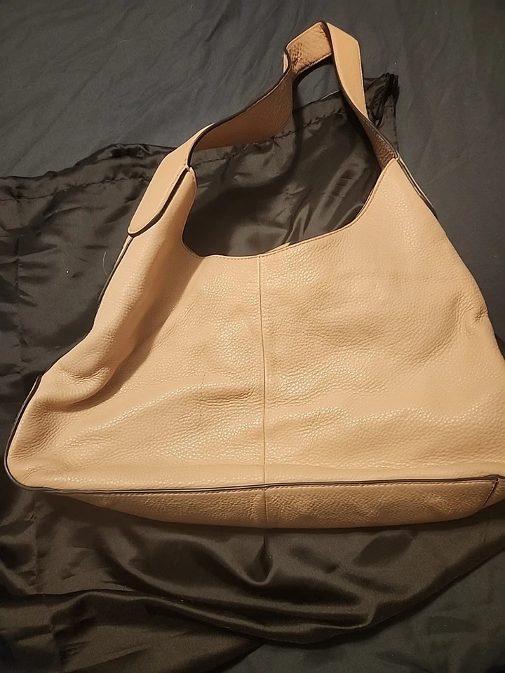 Bolso de mano Karl Lagerfeld rosa polvorienta con plumero Foto 4 de 4